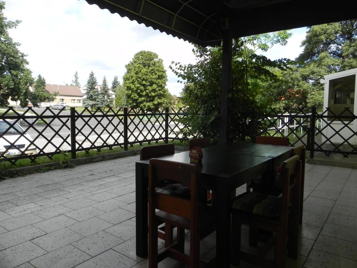 Penzion Krasny Dvur Dış mekan fotoğraf